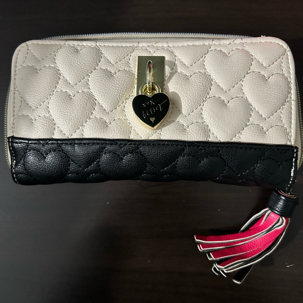 Betsy Johnson wallet